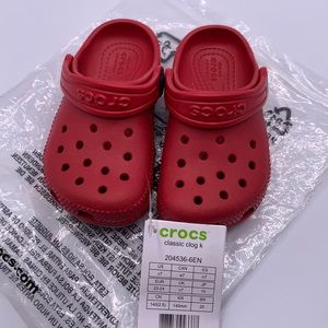 Toddler crocs